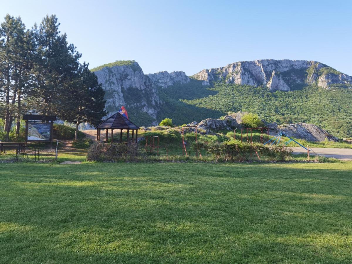 Konak -Guest House -Ramonda Serbika Ni Kültér fotó