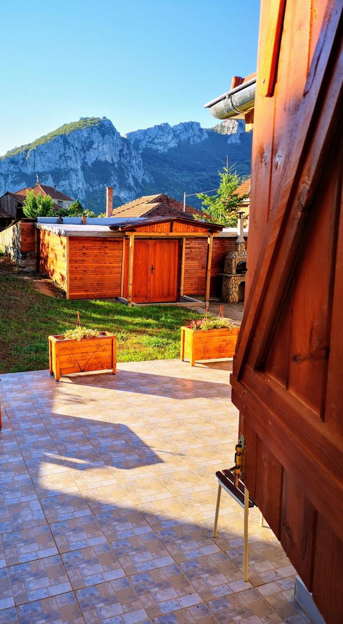 Konak -Guest House -Ramonda Serbika Ni Kültér fotó