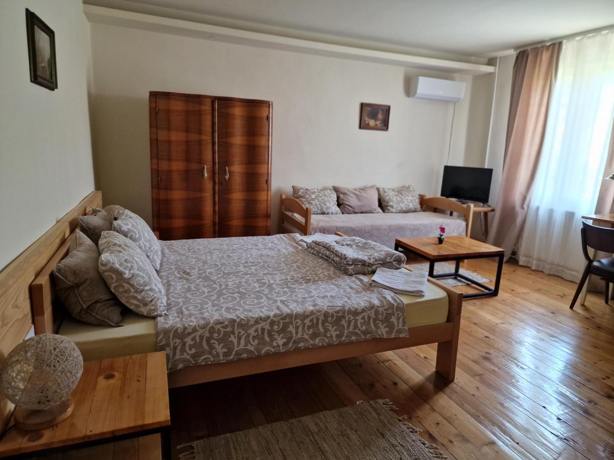 Konak -Guest House -Ramonda Serbika Ni Kültér fotó